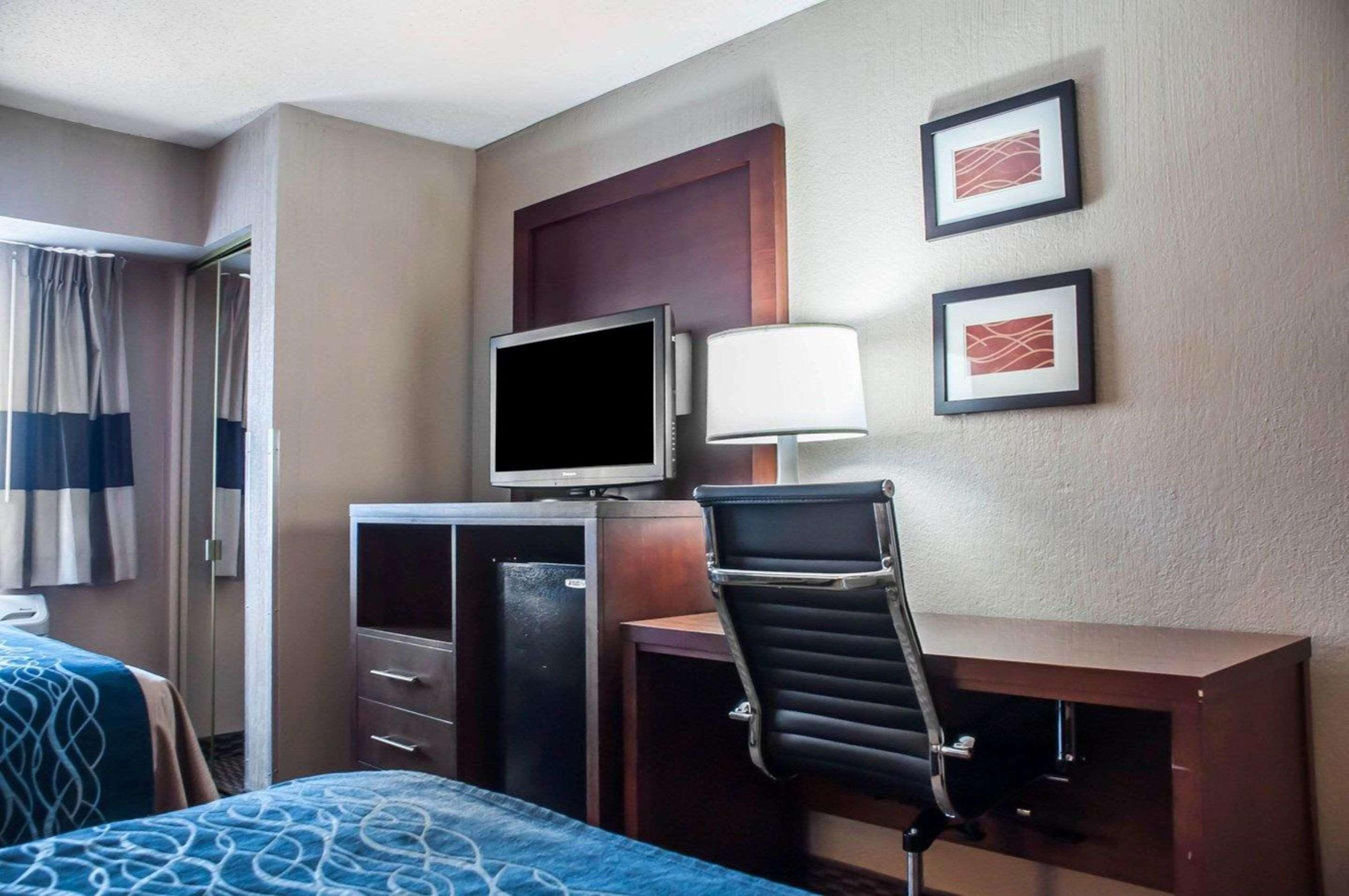 Comfort Inn University Amherst Buitenkant foto