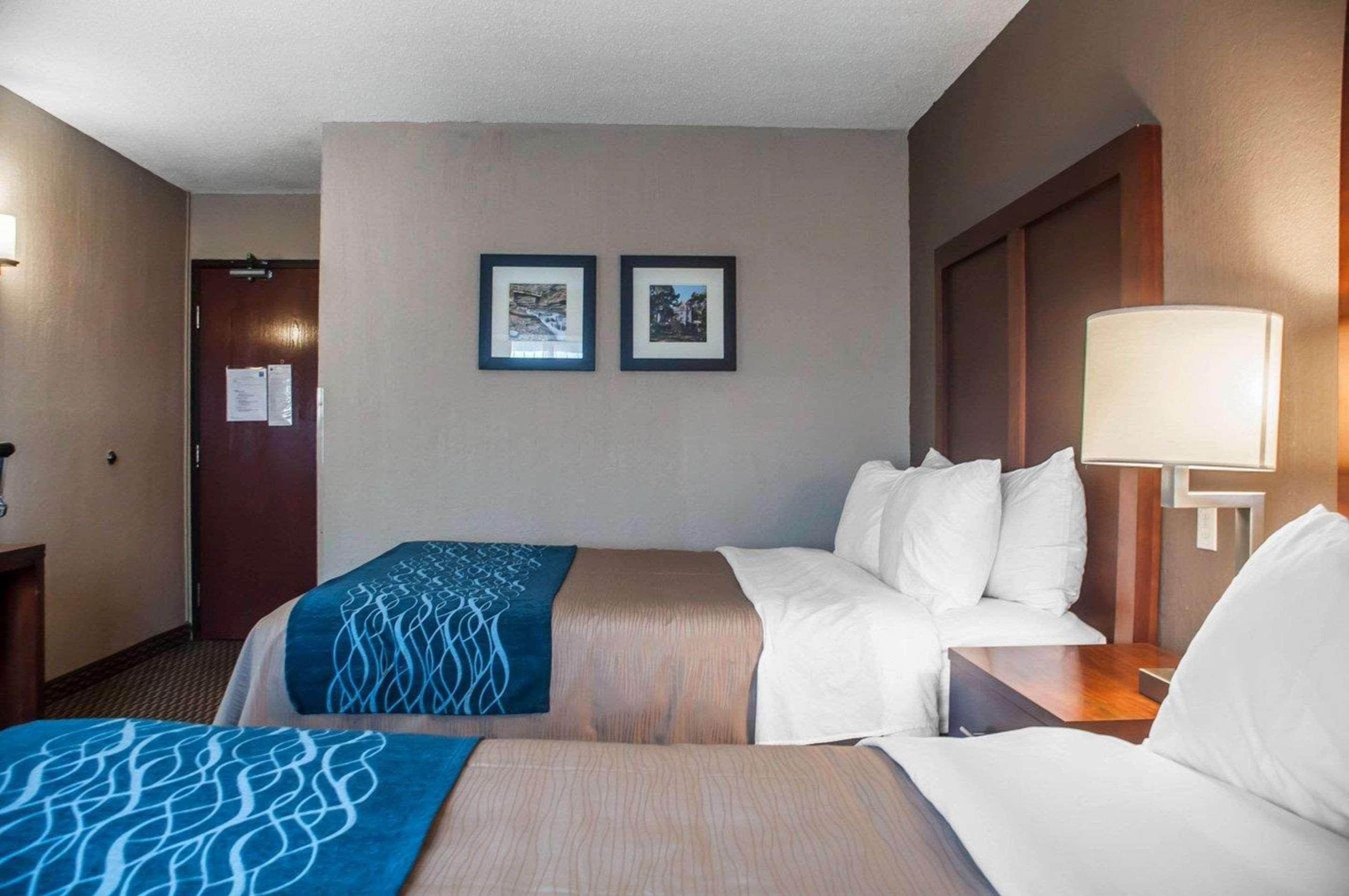 Comfort Inn University Amherst Buitenkant foto