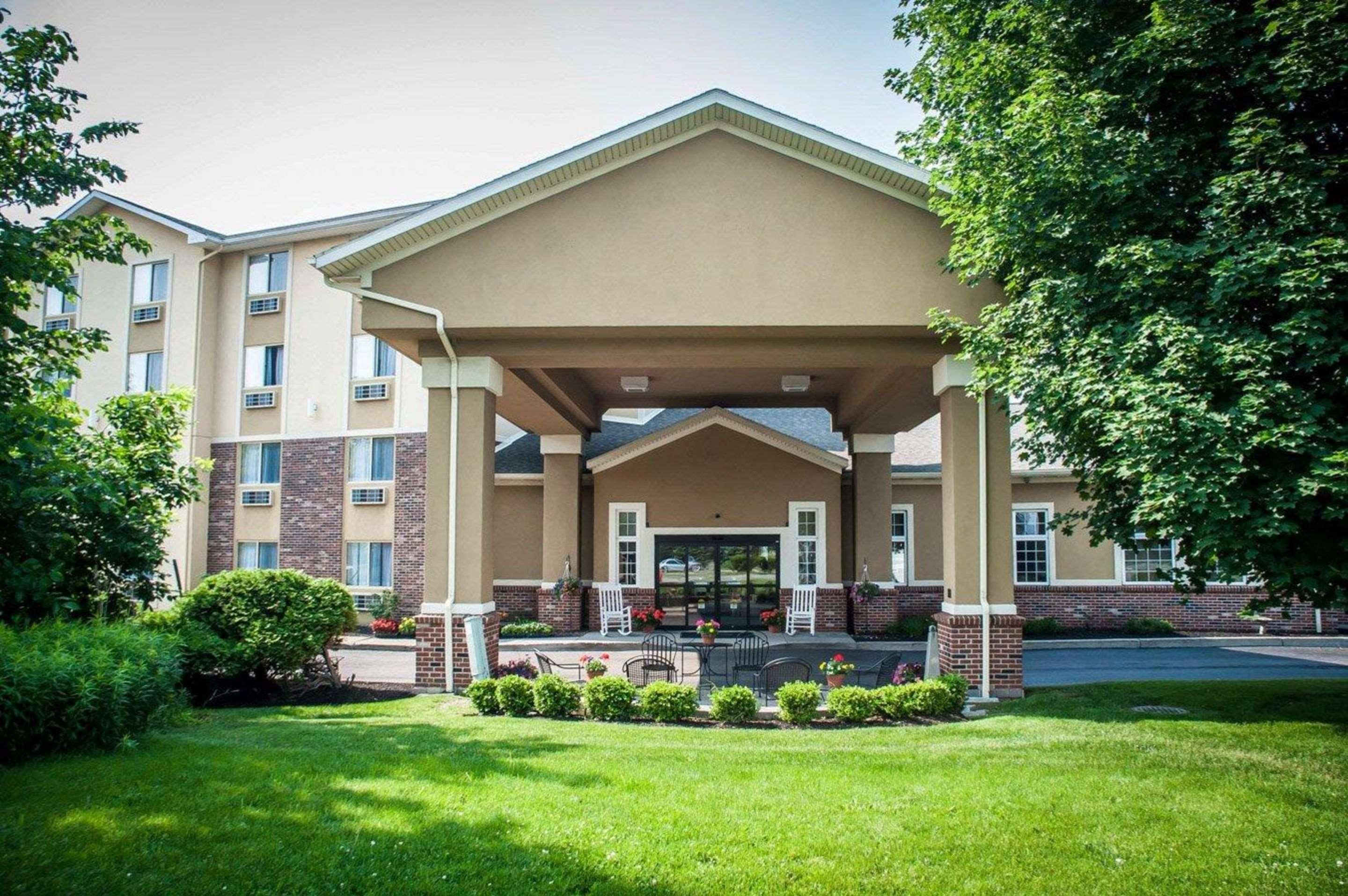 Comfort Inn University Amherst Buitenkant foto