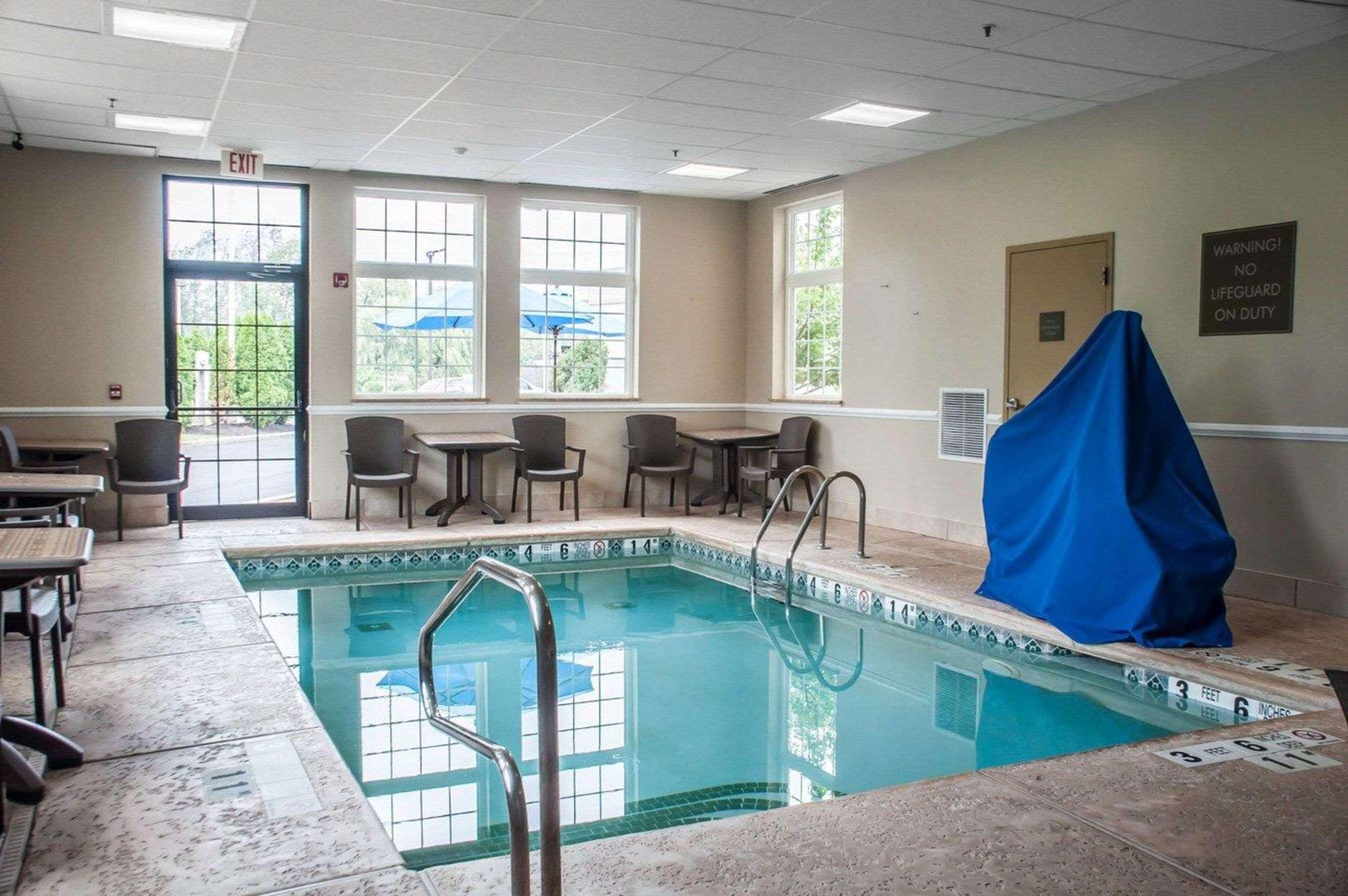 Comfort Inn University Amherst Buitenkant foto