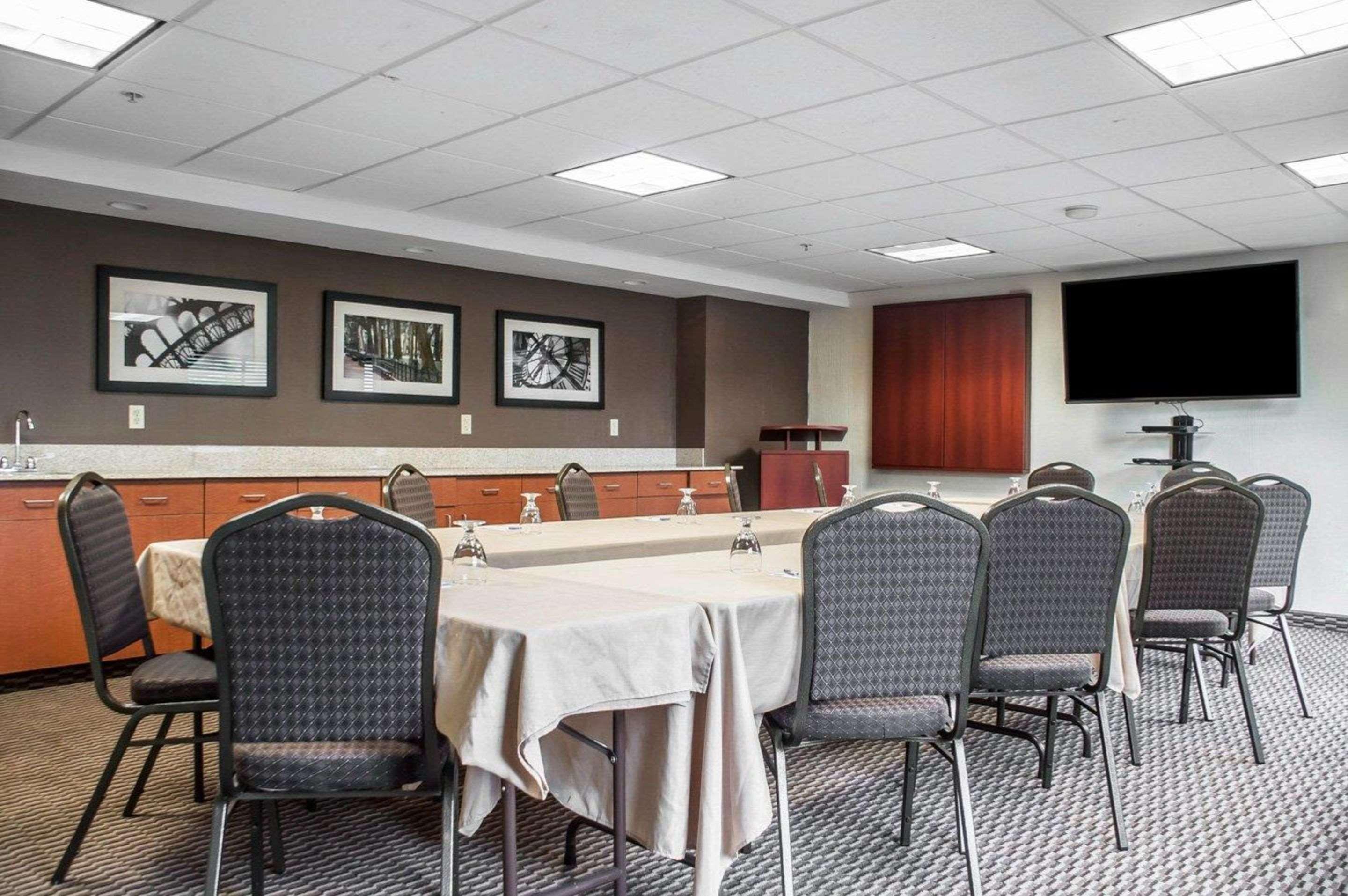 Comfort Inn University Amherst Buitenkant foto