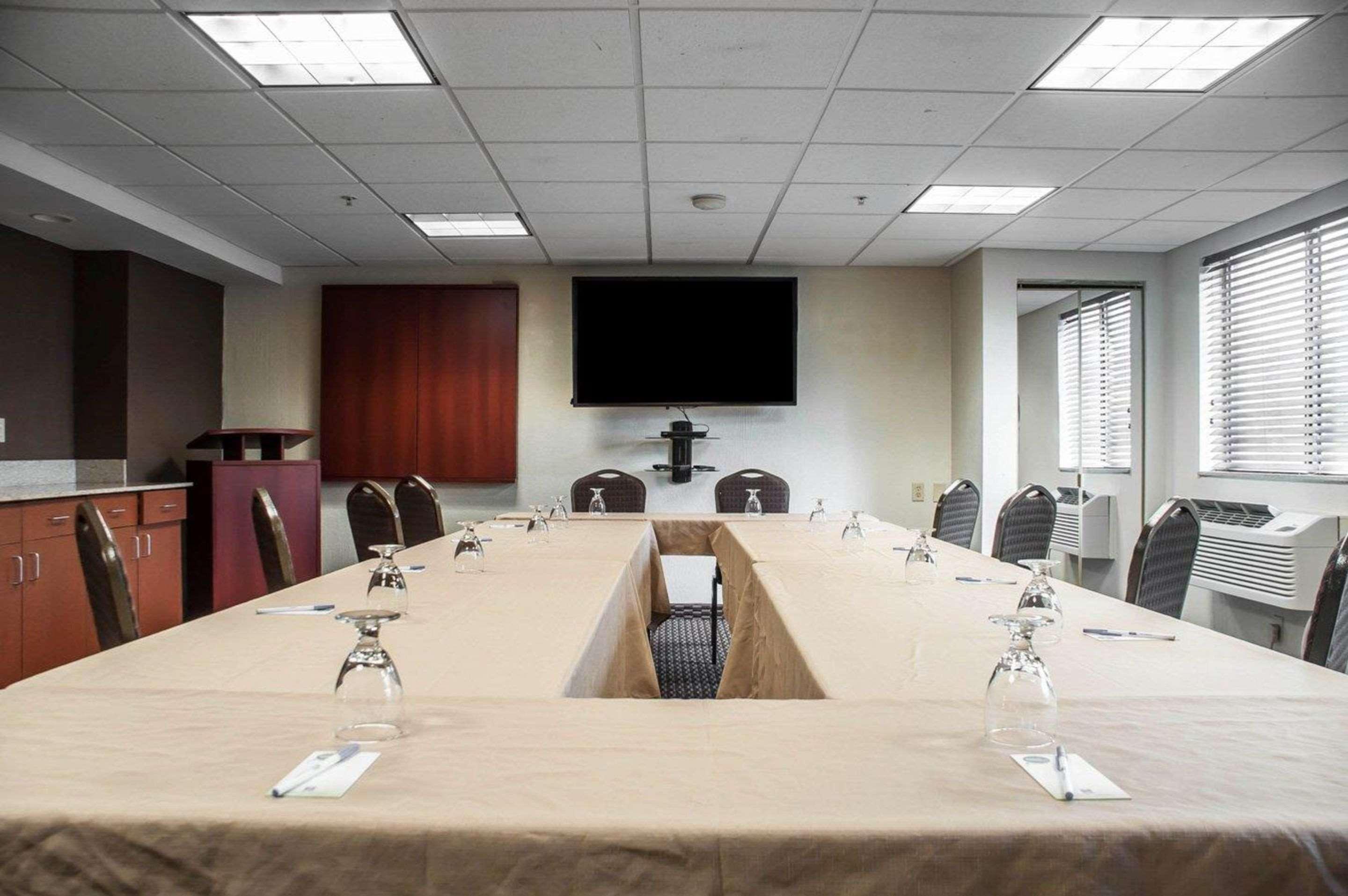 Comfort Inn University Amherst Buitenkant foto