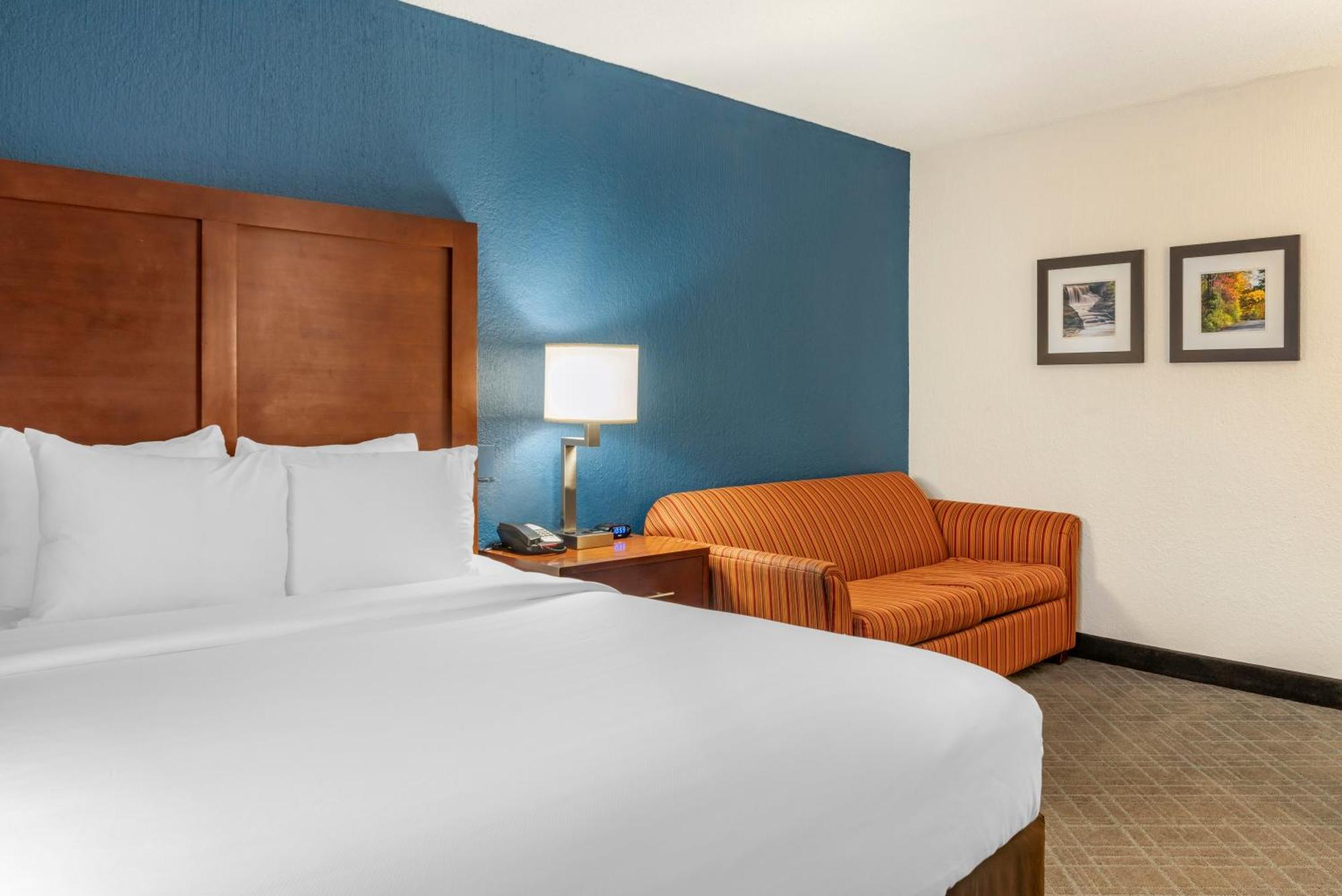 Comfort Inn University Amherst Buitenkant foto