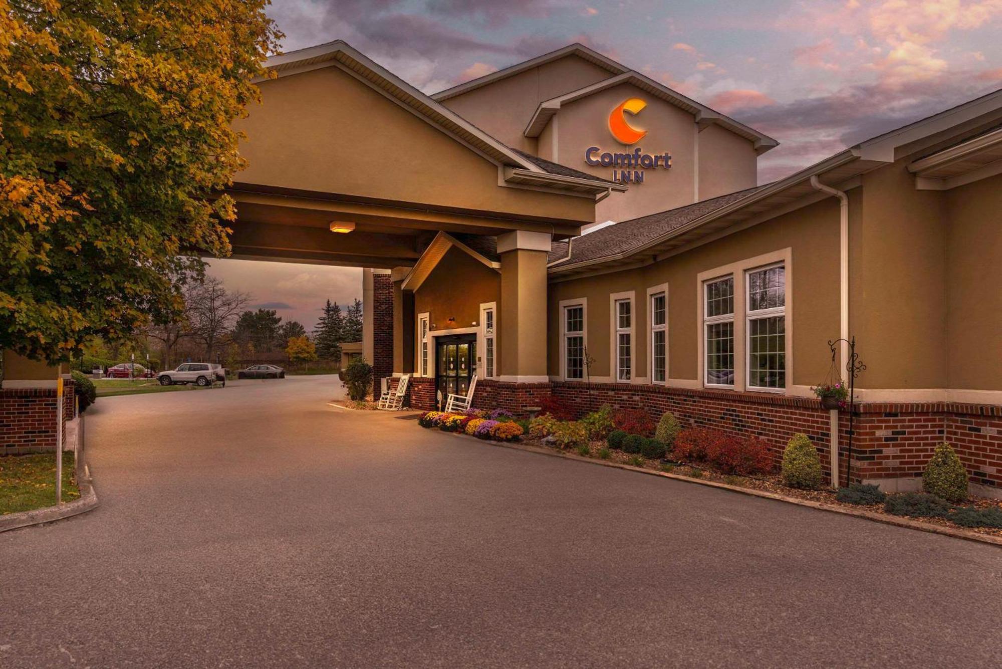 Comfort Inn University Amherst Buitenkant foto