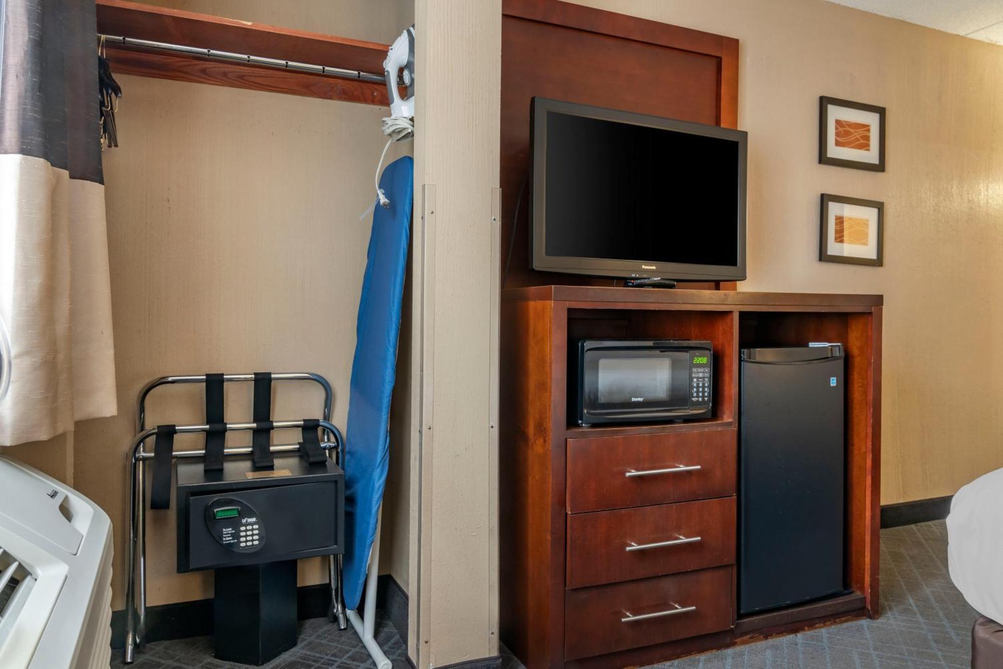 Comfort Inn University Amherst Buitenkant foto