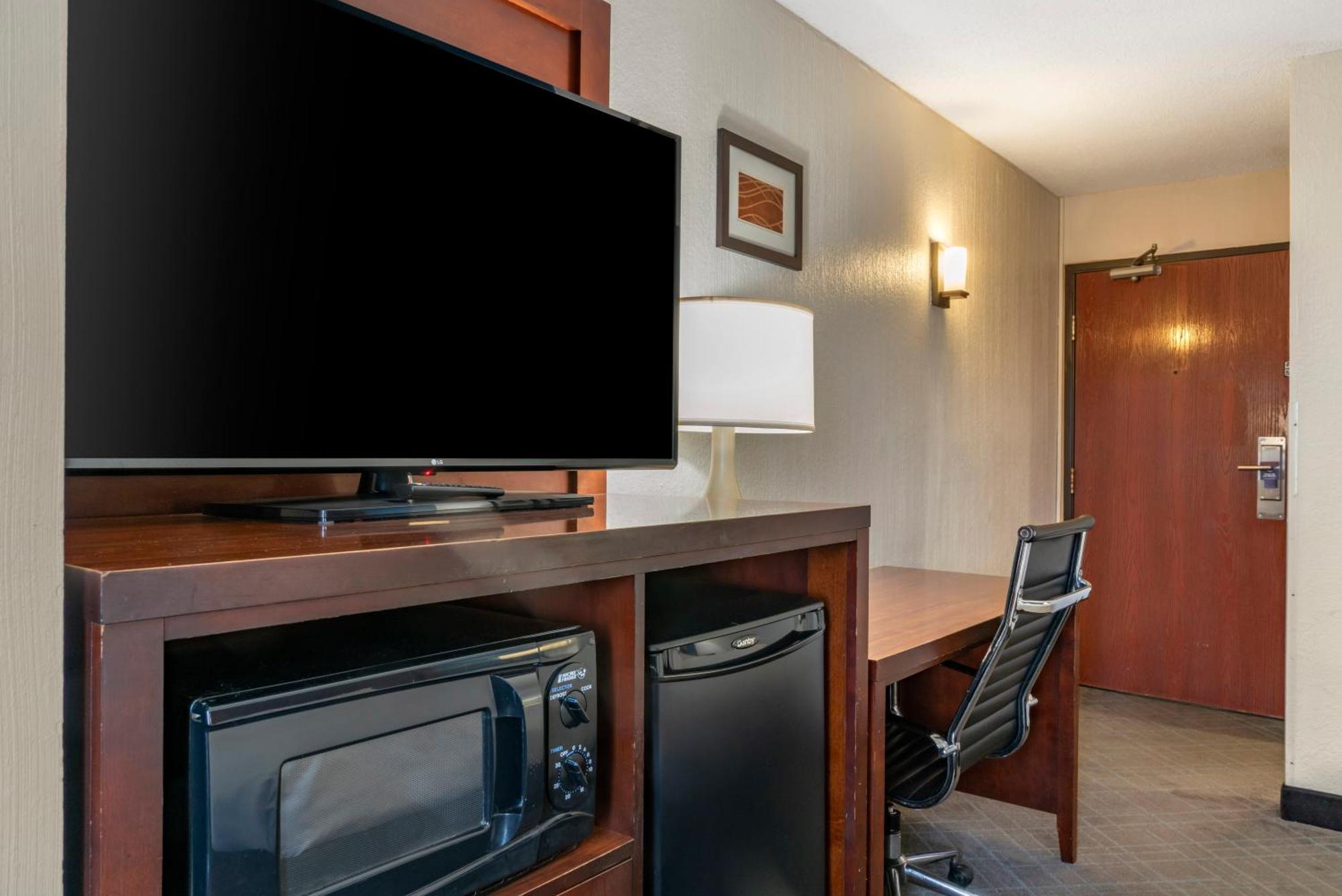 Comfort Inn University Amherst Buitenkant foto