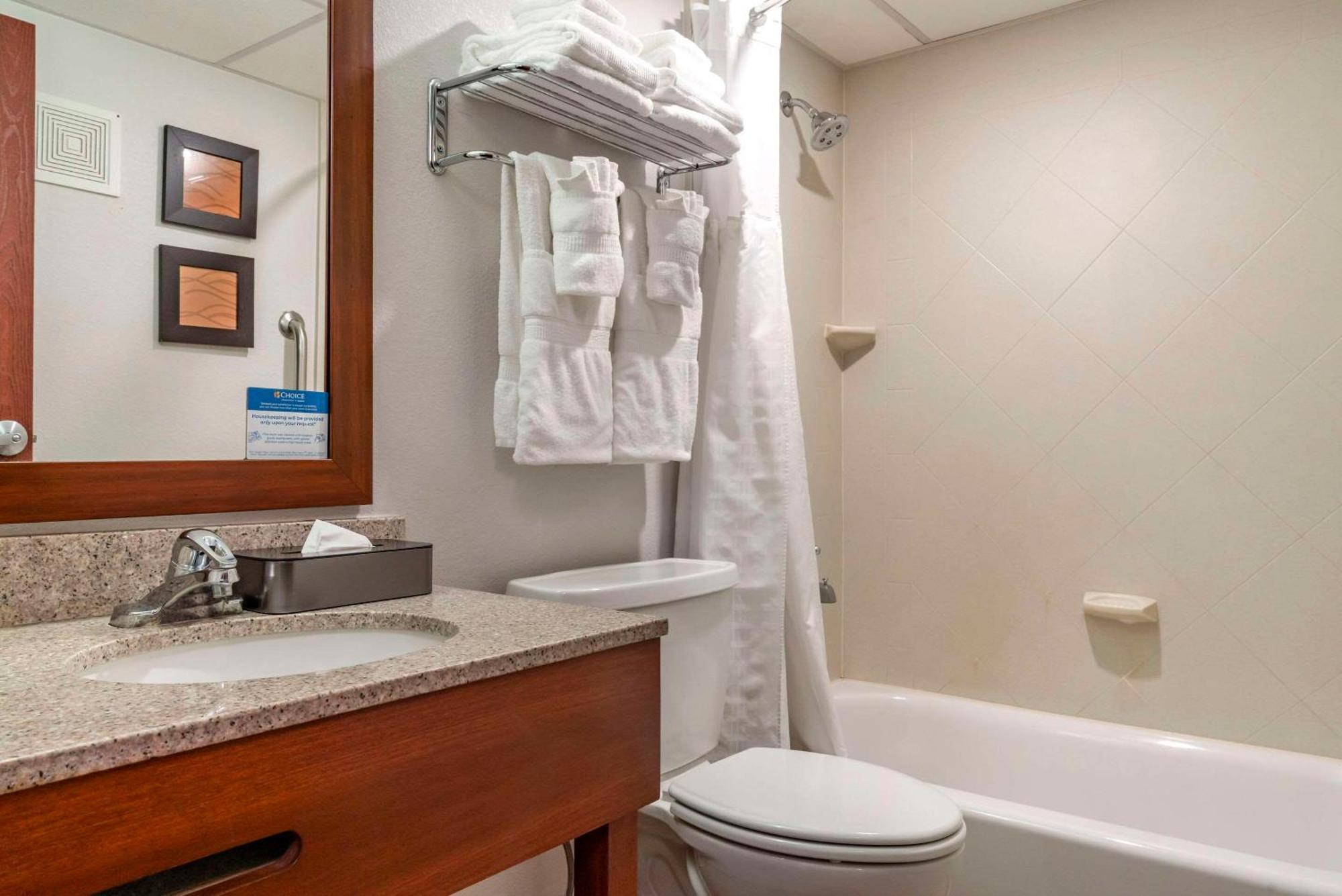 Comfort Inn University Amherst Buitenkant foto